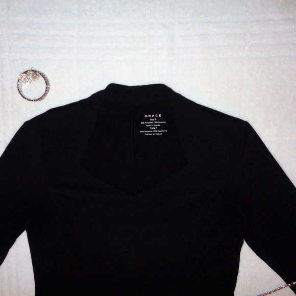 💗 3/$25 Black long sleeve top - Picture 4 of 12